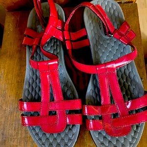 Clarks Collection Red Patent Leather Sandals - size 9